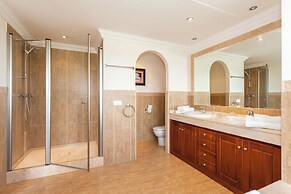 Arcos Gardens Sol Rent Golf