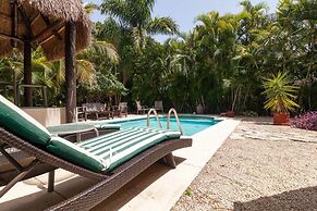 Casa Royal Palms by Playa Paradise