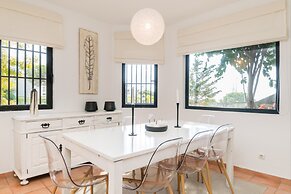 Akivillas Vale do Lobo Sky