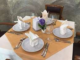 Golden Pearl Hotel