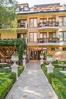 Golden Pearl Hotel