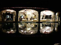 Golden Pearl Hotel