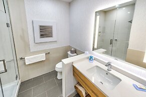 Holiday Inn Express & Suites Trois Rivieres Ouest by IHG