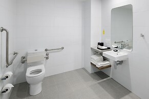 Holiday Inn Sydney St Marys by IHG