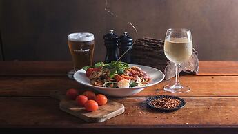 Holiday Inn Sydney St Marys by IHG