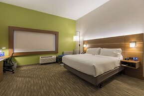 Holiday Inn Express and Suites San Marcos South, an IHG Hotel