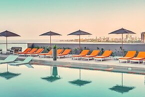 23rd Floor Luxury Apartment - sea view