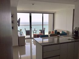 23rd Floor Luxury Apartment - sea view