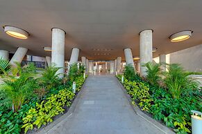 23rd Floor Luxury Apartment - sea view