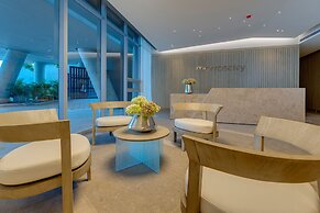 23rd Floor Luxury Apartment - sea view