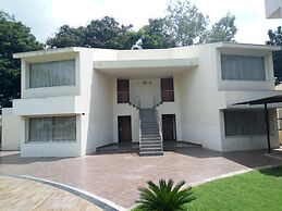 Top3 Lords Resort Bhavnagar