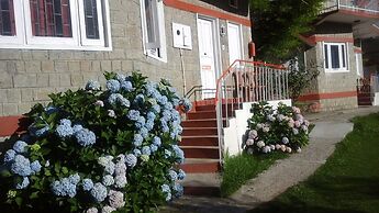 Hotel Dev Cottage