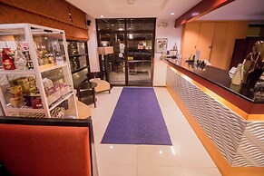 The Red Palm Suites and Restaurant