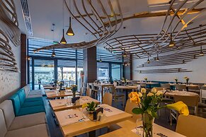 Nyota Hotel & Conference Center