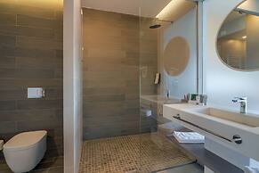 Nyota Hotel & Conference Center