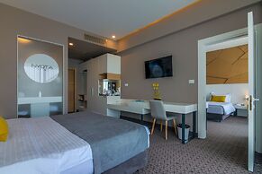 Nyota Hotel & Conference Center