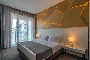 Nyota Hotel & Conference Center