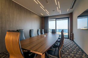 Nyota Hotel & Conference Center