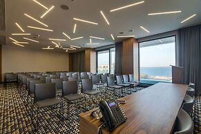 Nyota Hotel & Conference Center