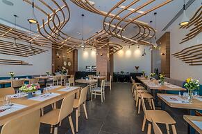 Nyota Hotel & Conference Center