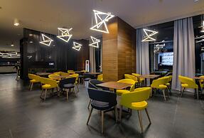 Nyota Hotel & Conference Center