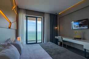 Nyota Hotel & Conference Center