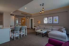 Nyota Hotel & Conference Center