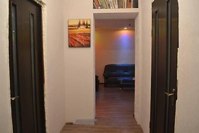 Lori travel Guest House