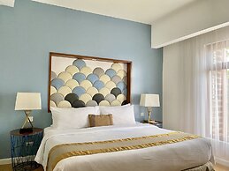 Ferra Hotel and Garden Suites