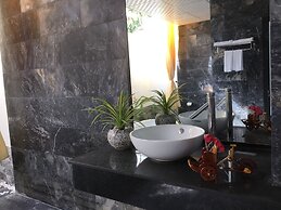 Hoi An Sunny Pool Villa