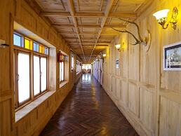 Vinnca West Downs Heritage Resort, Ooty