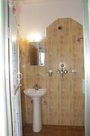 Harry Guest House & Restaurant