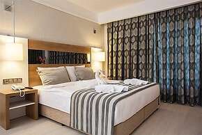 Cherry Garden City & Spa Hotel