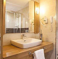 Cherry Garden City & Spa Hotel