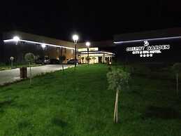 Cherry Garden City & Spa Hotel