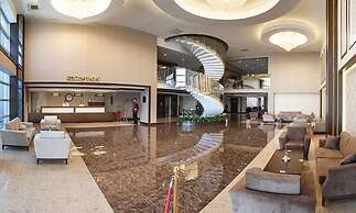 Cherry Garden City & Spa Hotel