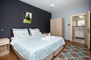 Guven Suite House