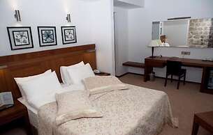 Reyhani Kasri - Special Class