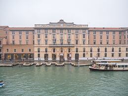 Grand Canal Suites