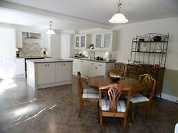 Hewenden Mill Cottages