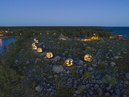 Kalle's Inn Glass Houses