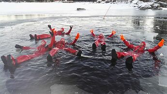 Kalle's Inn Glass Houses