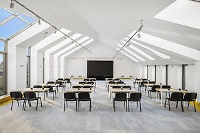 Akeah Verdi Budapest