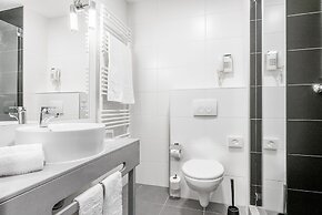 Akeah Verdi Budapest