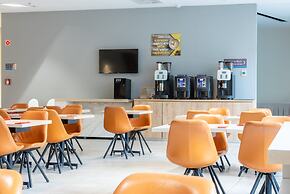 Akeah Verdi Budapest