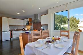 Villa with incredible sea views and pool