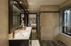 Secret Harbour Boutique Hotel and Marina