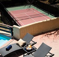 Secret Harbour Boutique Hotel and Marina