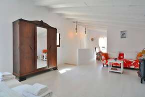Sineu Mallorcan Renovated Holiday House