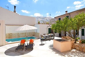 Mallorca Town House with pool